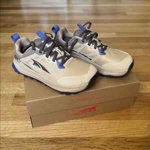 NIB Altra Lone Peak 9 Trail Running shoes